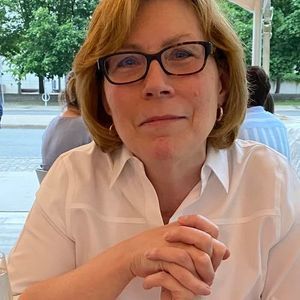 Meet your Posher, Helen